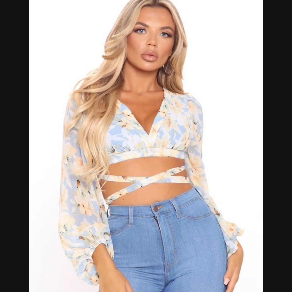 Women’s Top - Picture 2 of 2